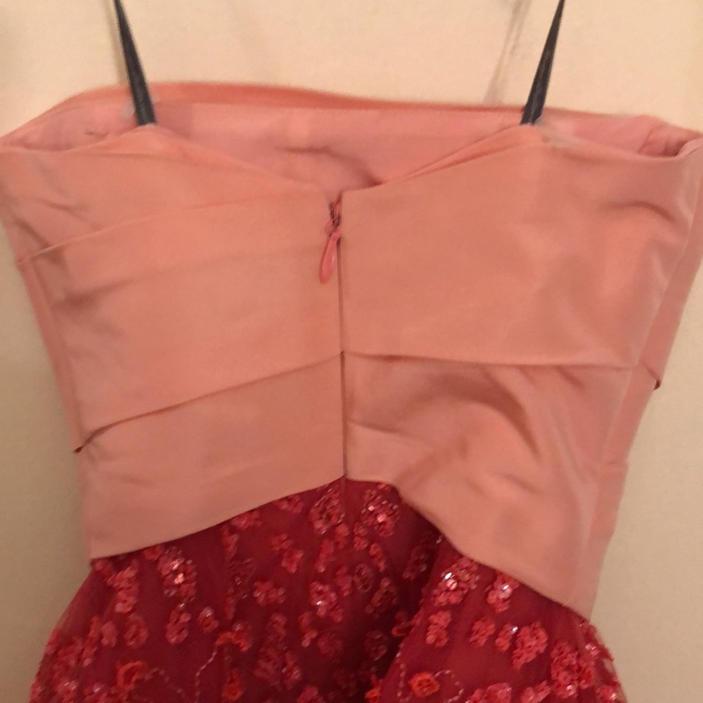 Dress. - Picture 9 of 10
